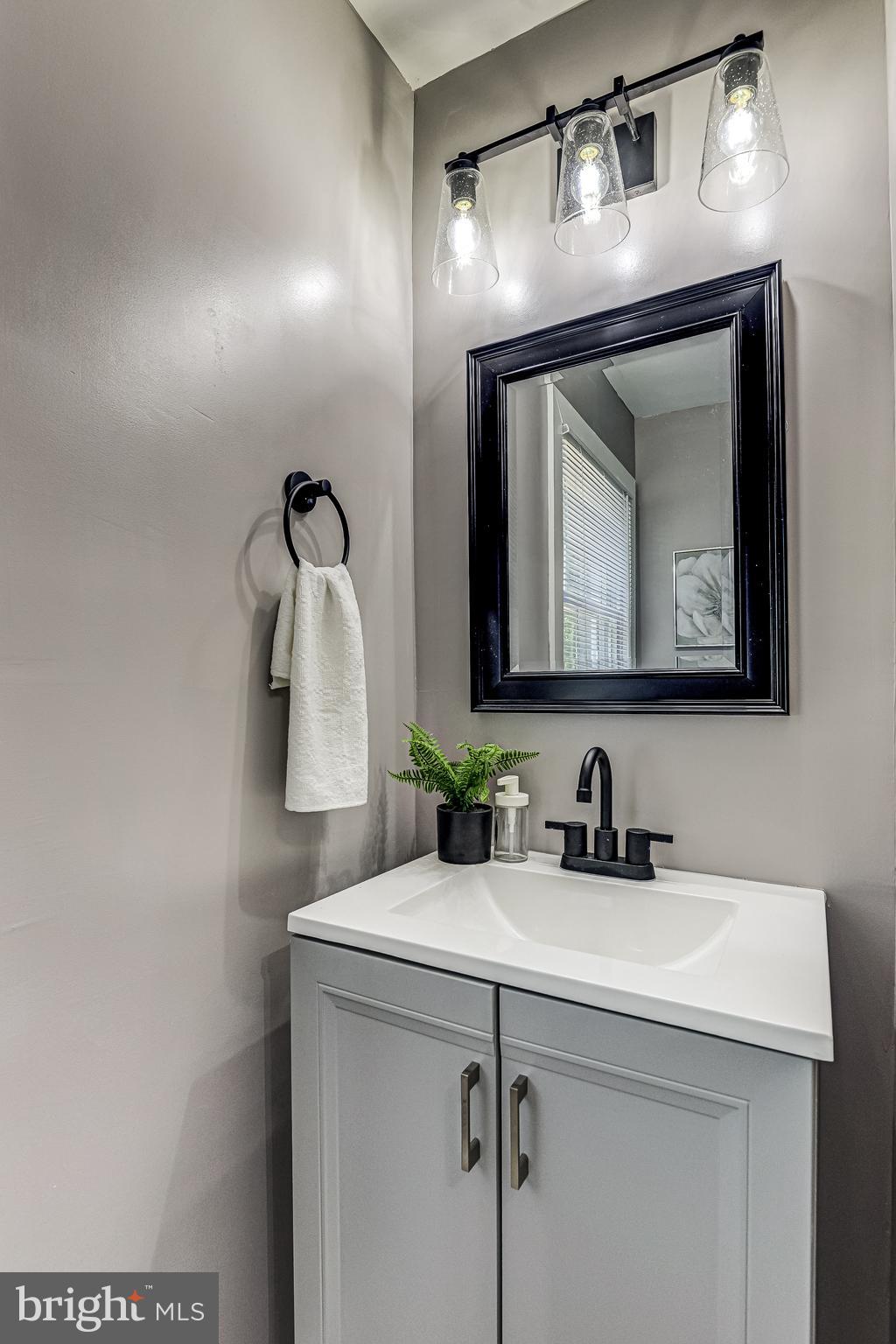 1019 Breezewick Road Baltimore, MD 21286 - Photo 23 of 37