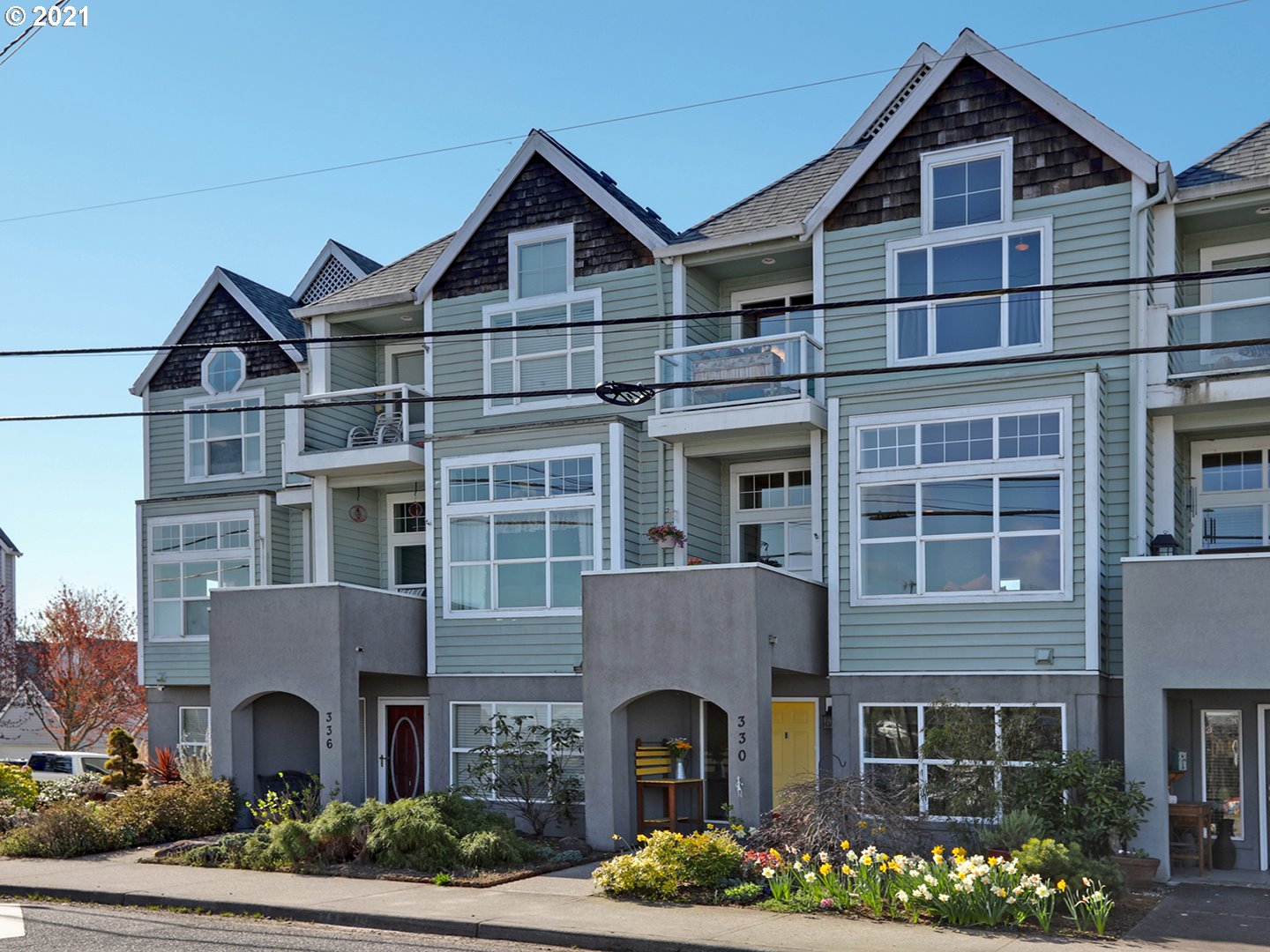 330 Northeast Bridgeton Road Portland, OR 97211 - Photo 1 of 18 Gallery Image 1