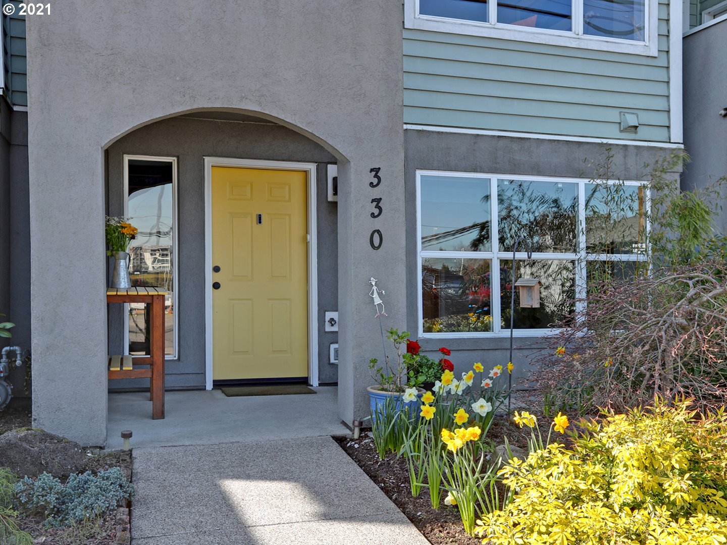 330 Northeast Bridgeton Road Portland, OR 97211 - Photo 2 of 18 Gallery Image 2