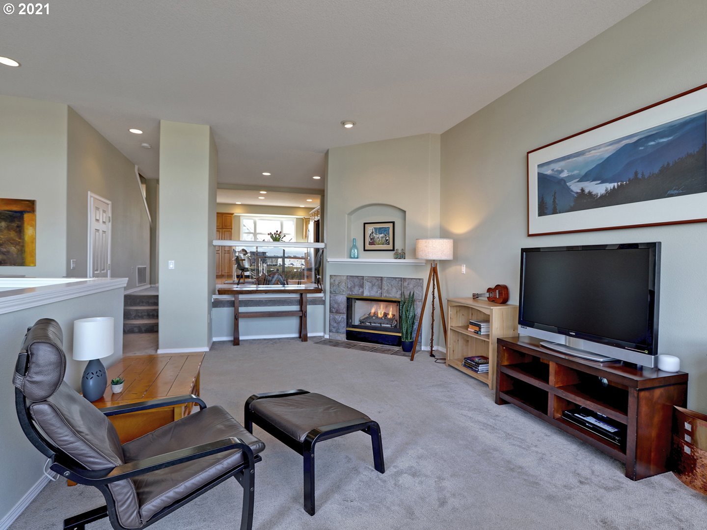 330 Northeast Bridgeton Road Portland, OR 97211 - Photo 4 of 18 Gallery Image 4