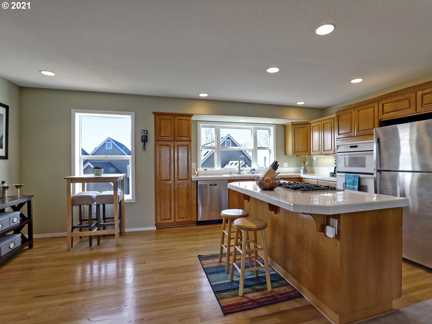 330 Northeast Bridgeton Road Portland, OR 97211 - Photo 6 of 18 Gallery Image 6