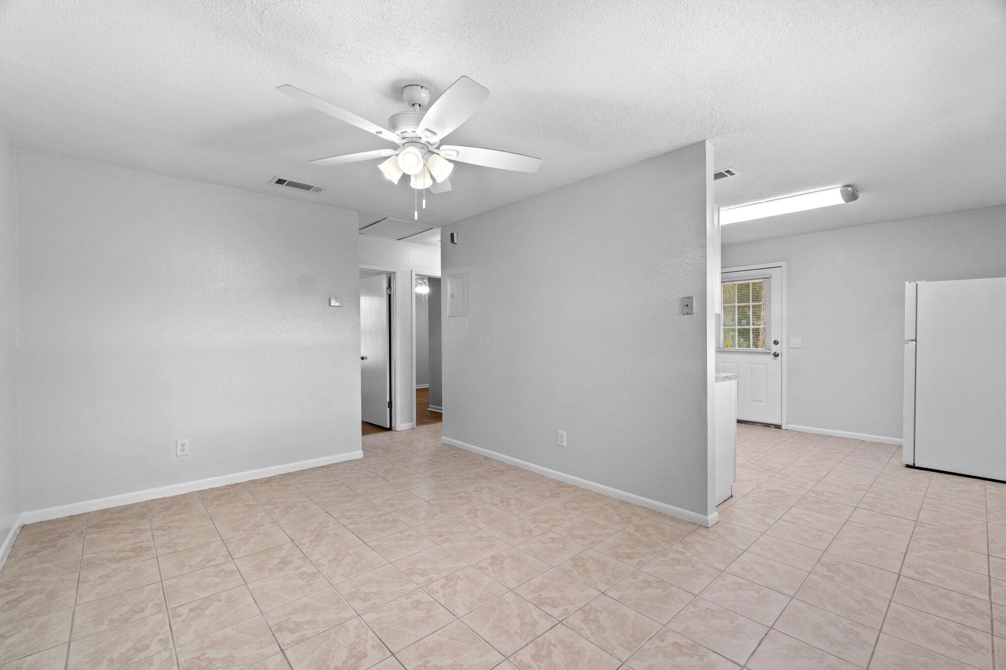 248 4 Mile Road, Unit E Freeport, FL 32439 - Photo 5 of 17 4-web-or-mls-248-4-mile-rd-unit-d