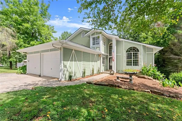 $635,000 | 272 Indian Cove Drive, Dawsonville, GA 30534