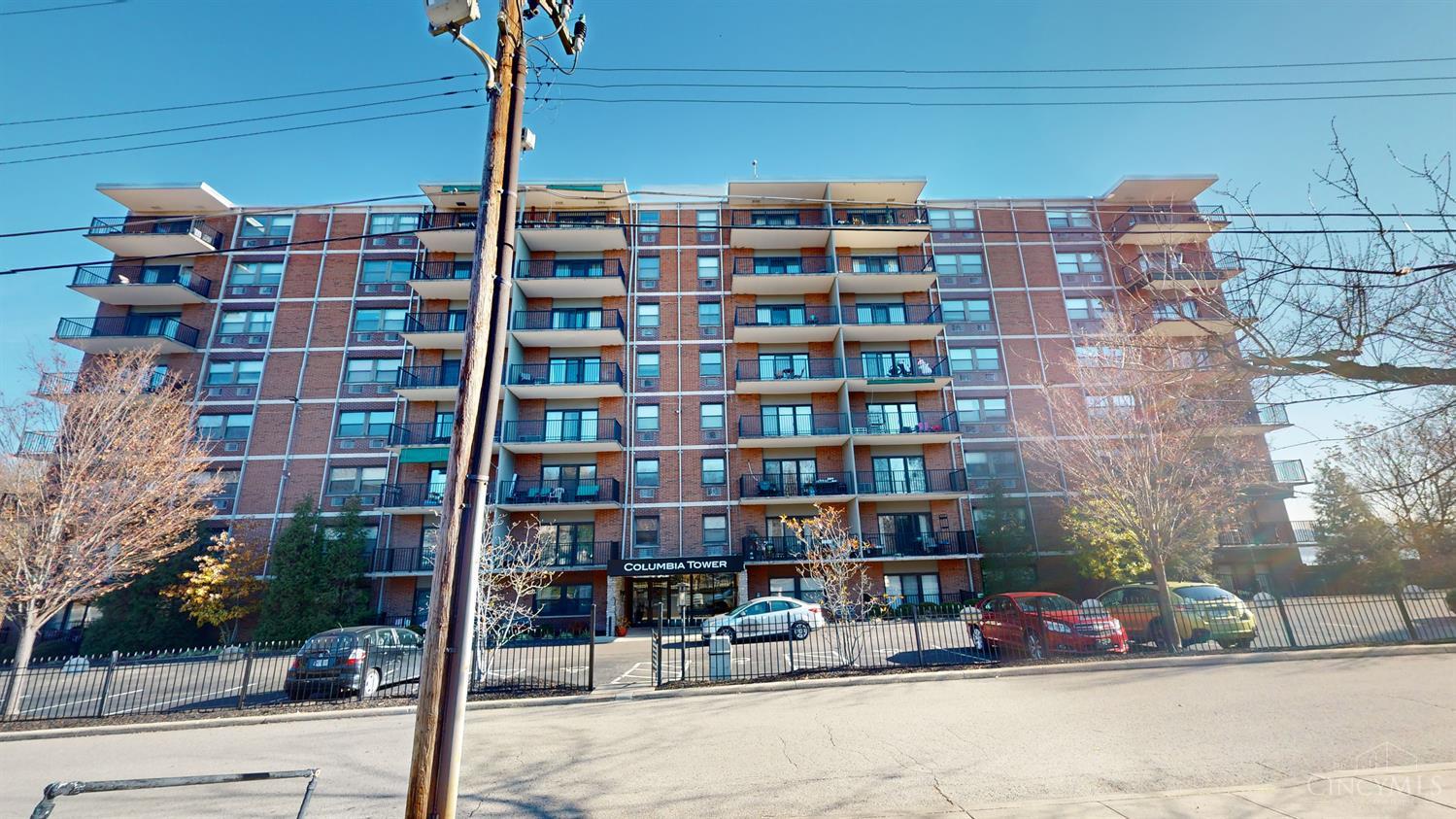 1815 William Howard Taft Road, Unit 903 Cincinnati, OH 45206 - Photo 2 of 29
