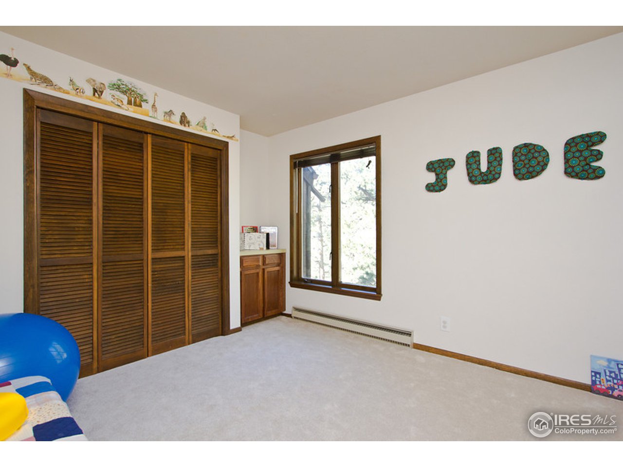 398 Broken Fence Road Boulder, CO 80302 - Photo 9 of 25 a view of an empty room