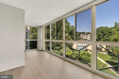 $375,000 | 14805 Pennfield Circle, Unit 309, Silver Spring, MD 20906
