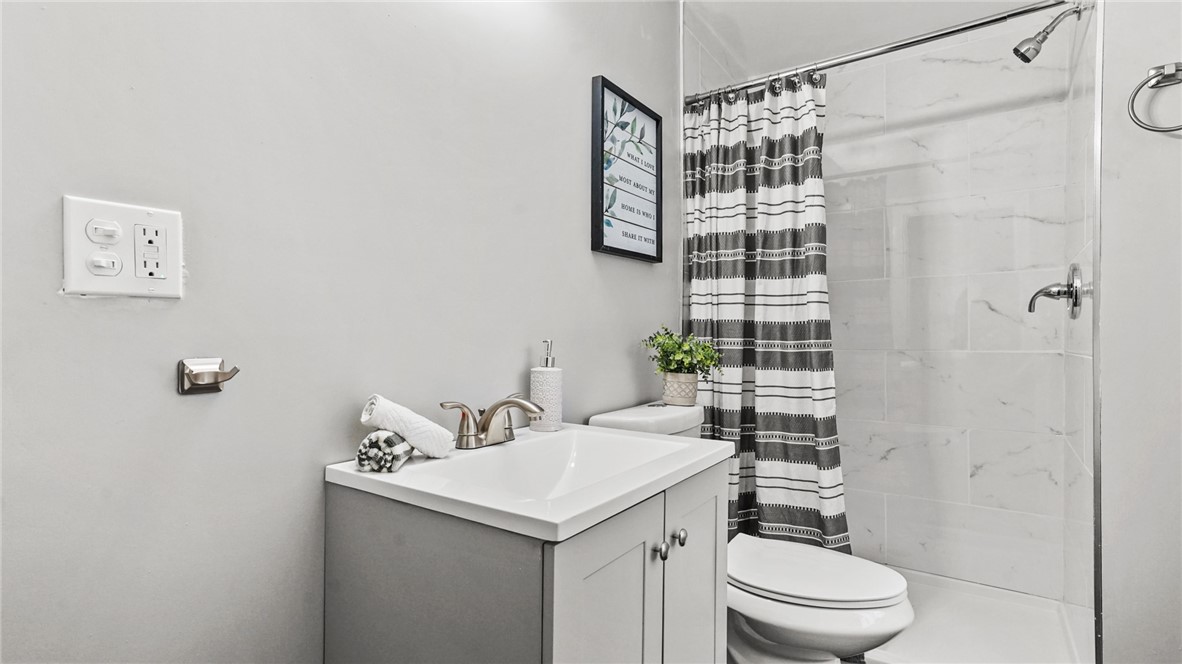 143 Bennett Street Woonsocket, RI 02895 - Photo 23 of 41
