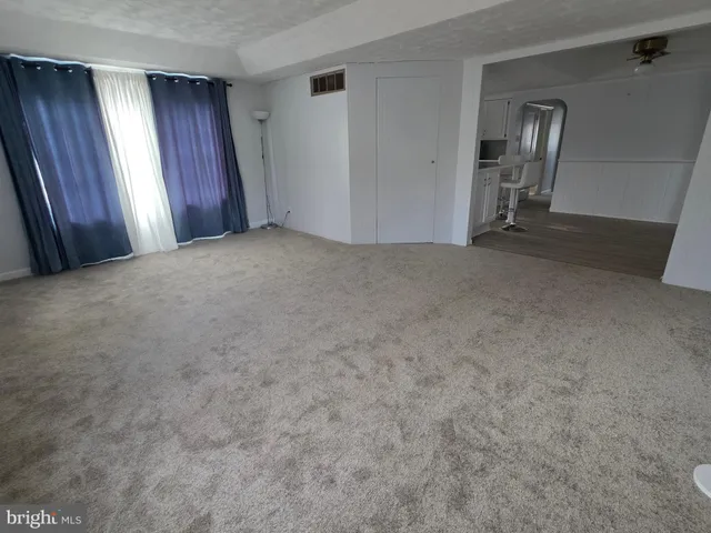 $2,999 | 816 Philadelphia Avenue, Warrington, PA 18976