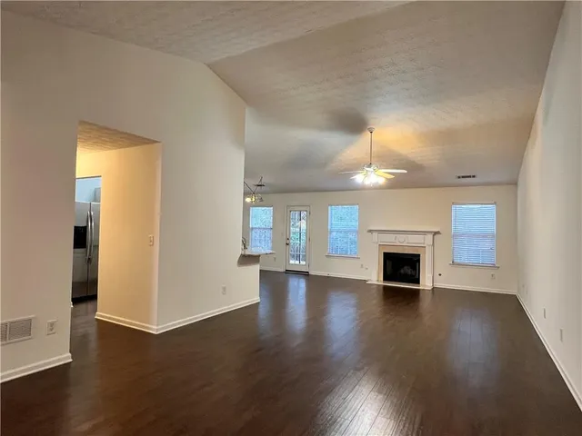 $2,450 | 3780 Crescent Walk Lane Northeast, Suwanee, GA 30024