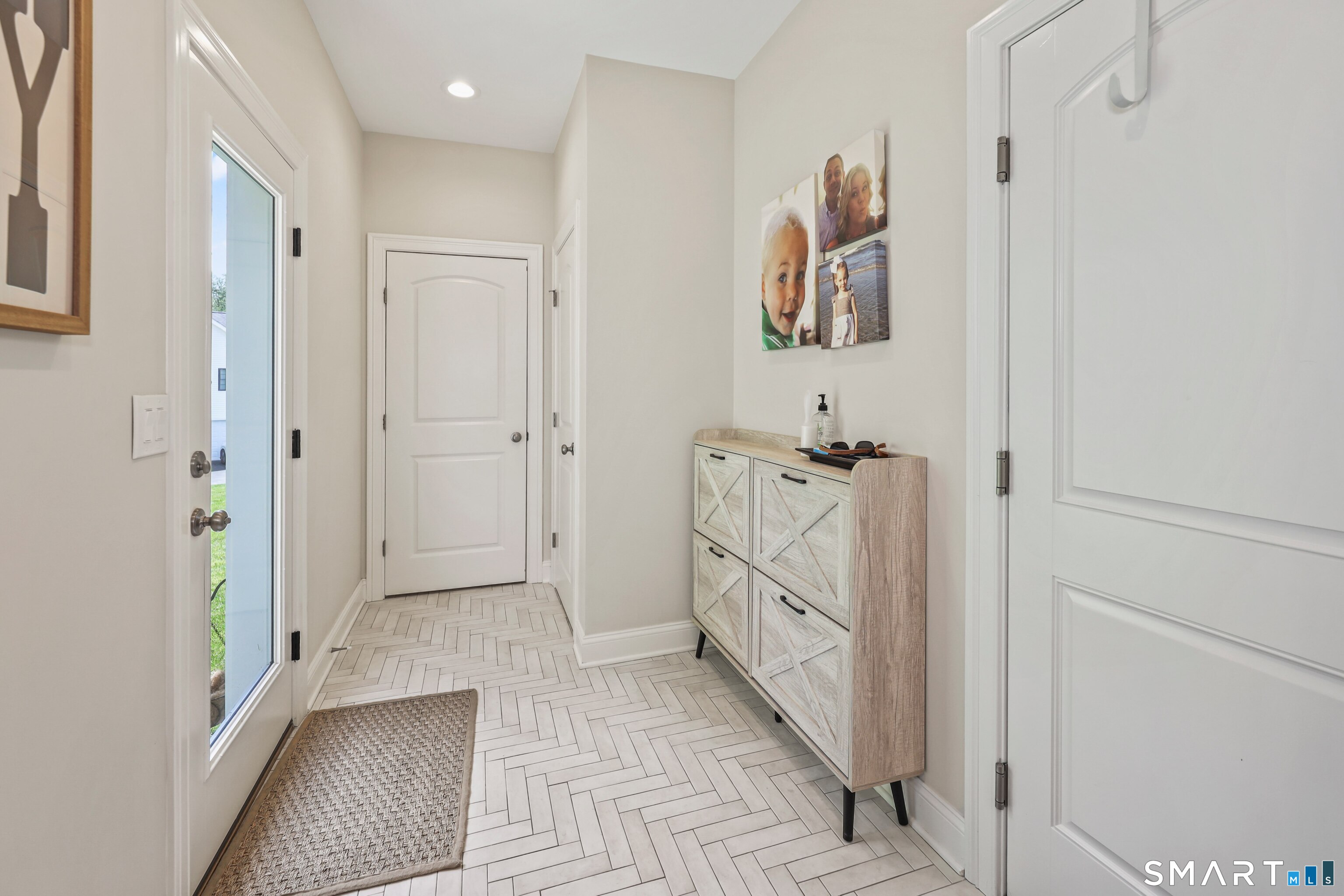 18 Hunting Ridge Road Greenwich, CT 06831 - Photo 13 of 40 Gallery Image 13