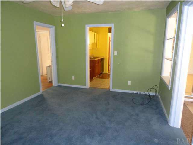 201 Milton Road Pensacola, FL 32507 - Photo 7 of 15 Living Room