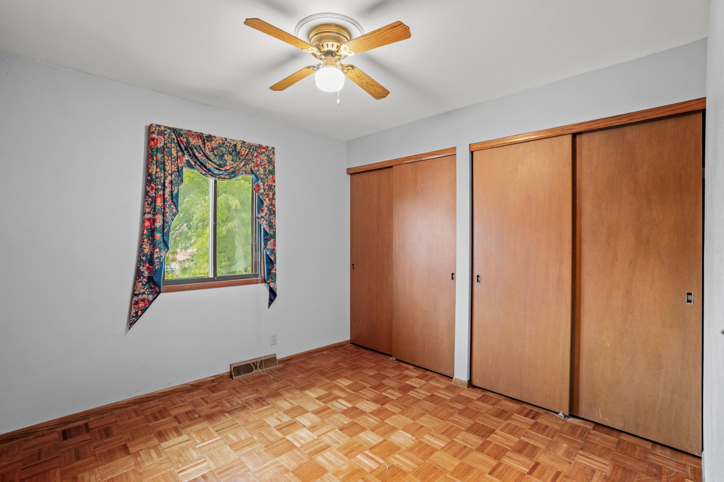 114 Carpenter Court Mukwonago, WI 53149 - Photo 18 of 39 Bedroom