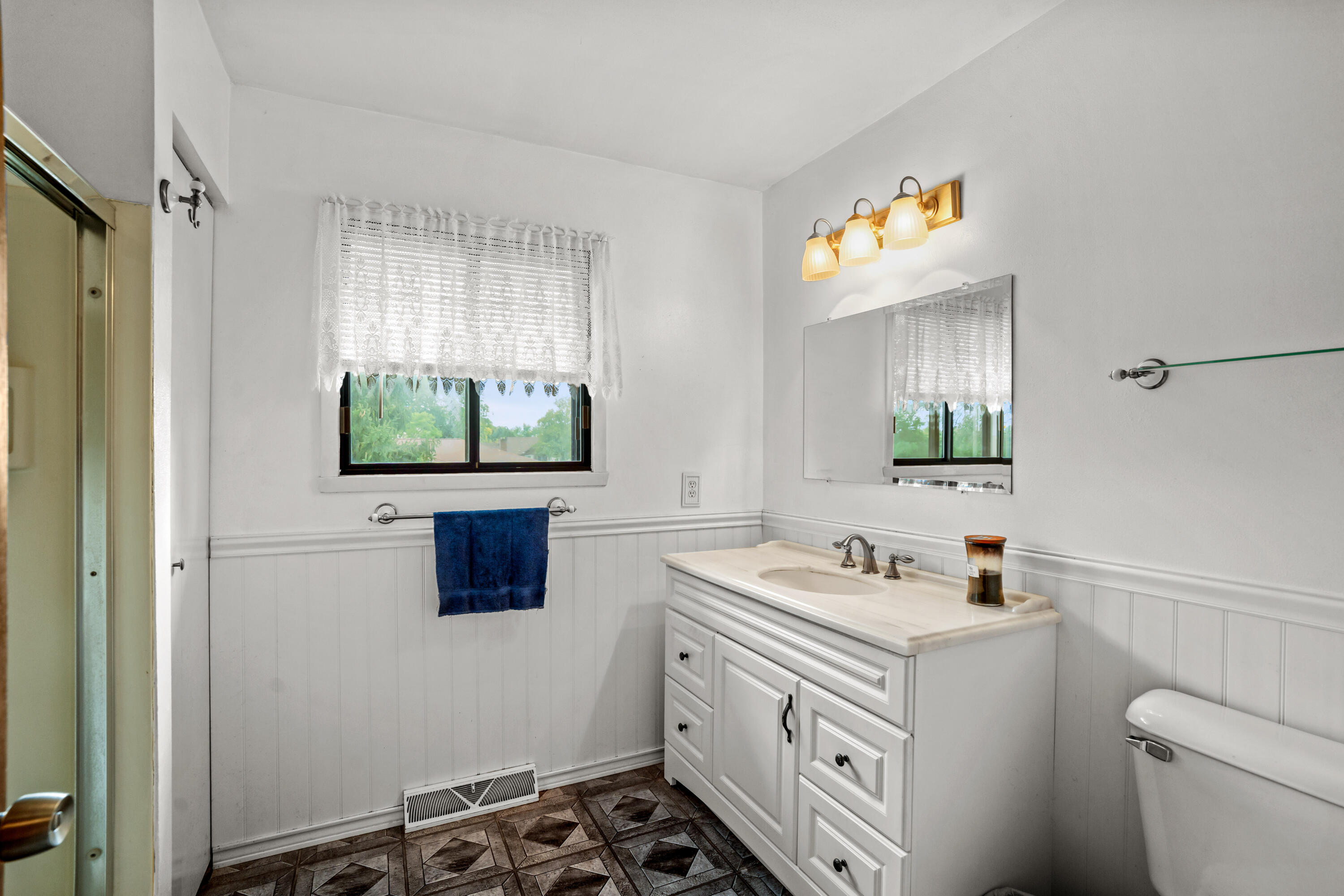 114 Carpenter Court Mukwonago, WI 53149 - Photo 25 of 39 Full Bath