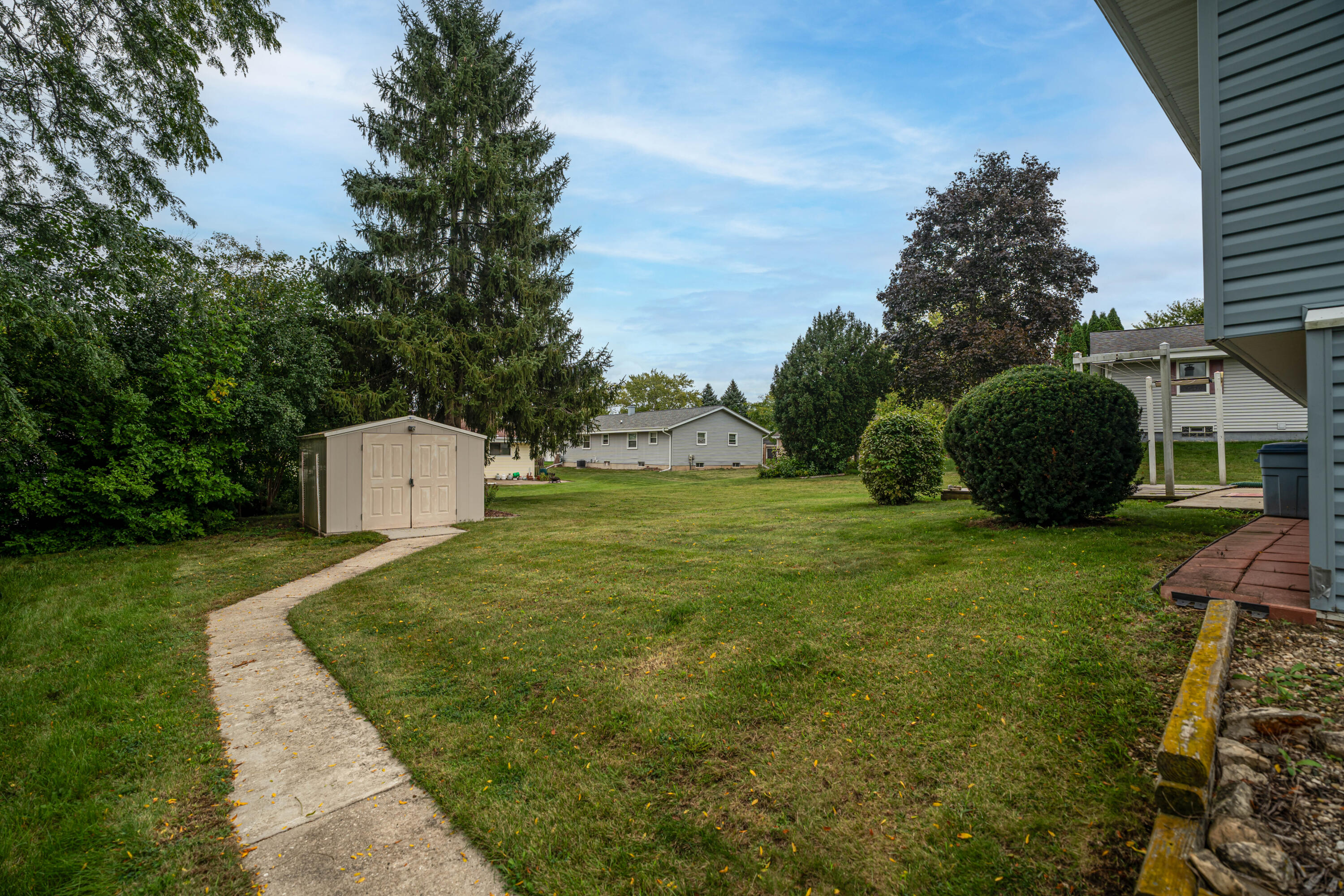 114 Carpenter Court Mukwonago, WI 53149 - Photo 32 of 39 Back Yard