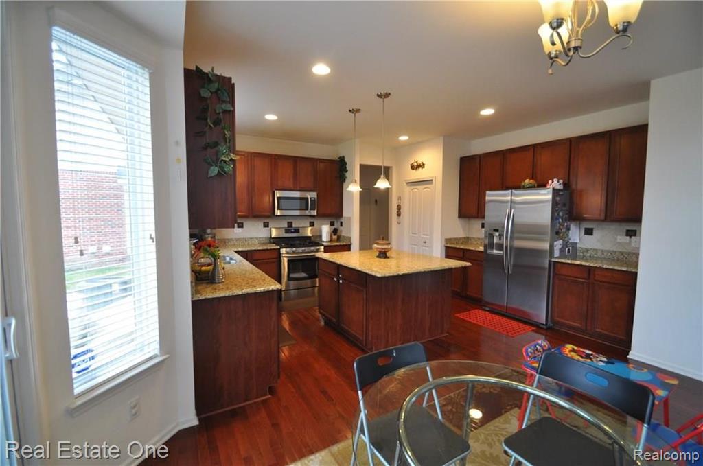3615 Connors Drive Rochester Hills, MI 48307 - Photo 8 of 45