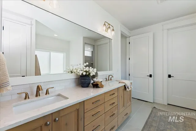 $999,900 | 2560 North Palaestra Avenue, Eagle, ID 83616