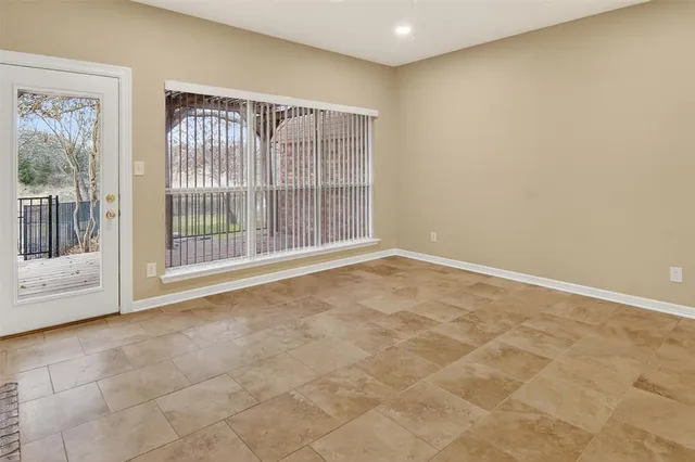 $359,000 | 2122 Clear Lake Road, Weatherford, TX 76087