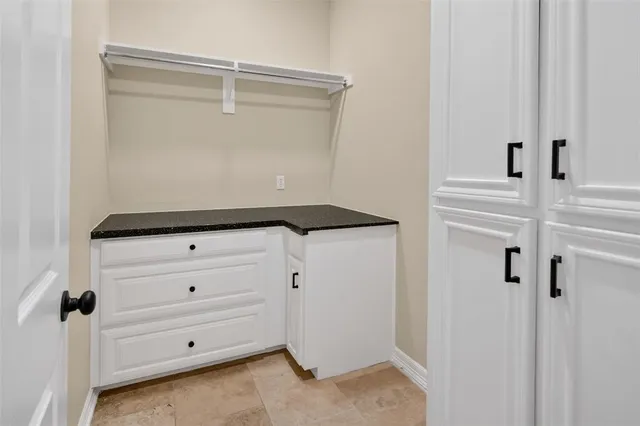 $359,000 | 2122 Clear Lake Road, Weatherford, TX 76087