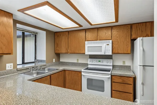 $279,900 | 220 Israel Road Southwest, Unit K11, Tumwater, WA 98501