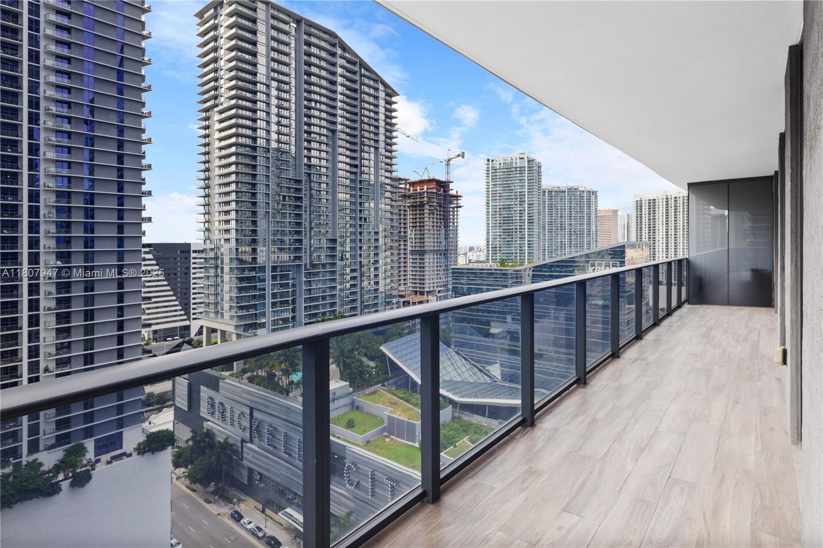 801 South Miami Avenue, Unit 2201 Miami, FL 33131 - Photo 19 of 37 a balcony with street view