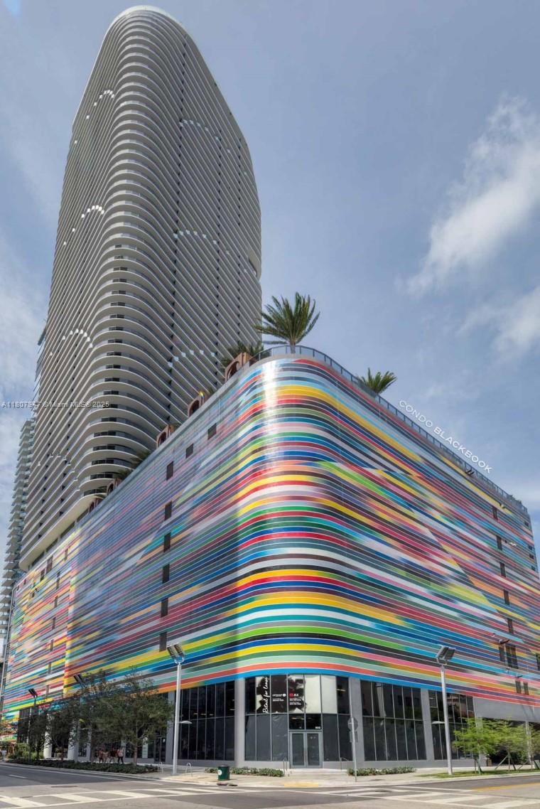 801 South Miami Avenue, Unit 2201 Miami, FL 33131 - Photo 4 of 37 a front view of a multi story building