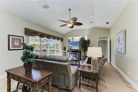 $1,049,000 | 8315 Eagle Crossing, Sarasota, FL 34241