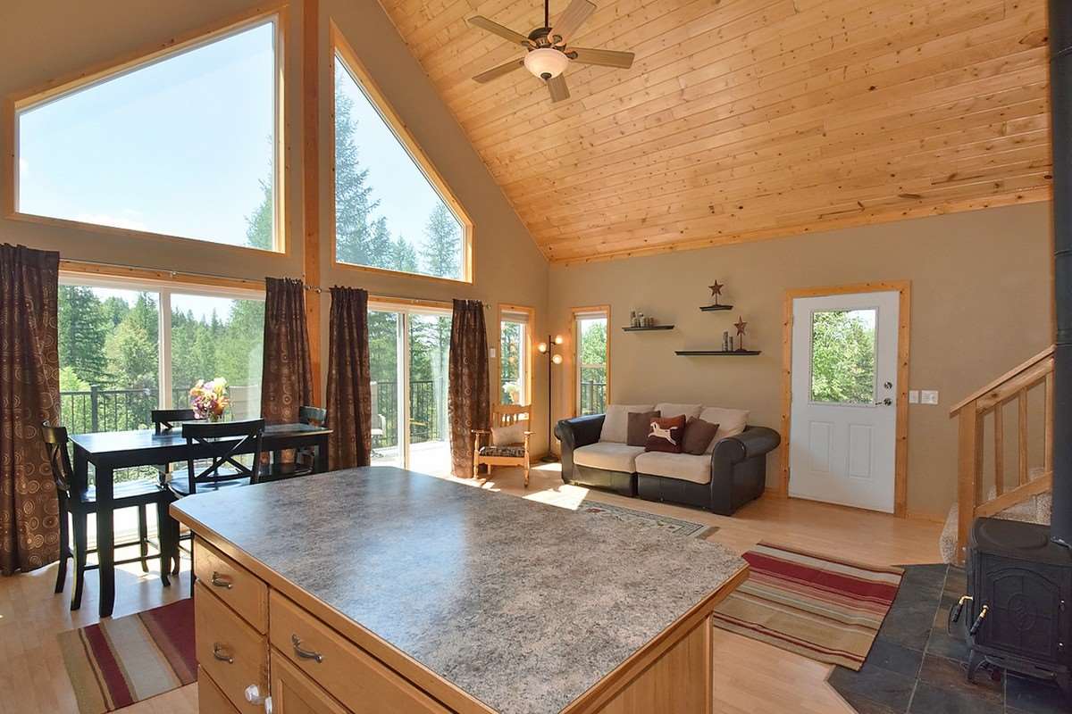 832 Lookout Road Newport, WA 99156 - Photo 7 of 20 Gallery Image 7