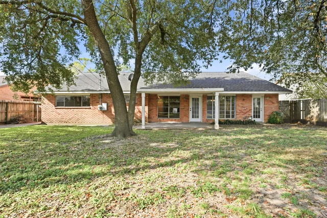 $1,980 | 7015 Pella Drive, Houston, TX 77036