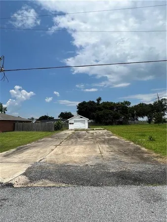 $49,999 | 2384 West Gauthier Road, Lake Charles, LA 70605
