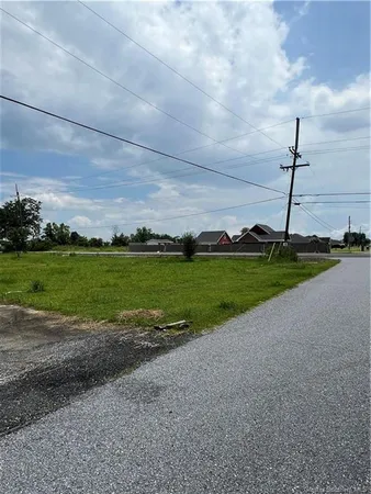 $49,999 | 2384 West Gauthier Road, Lake Charles, LA 70605