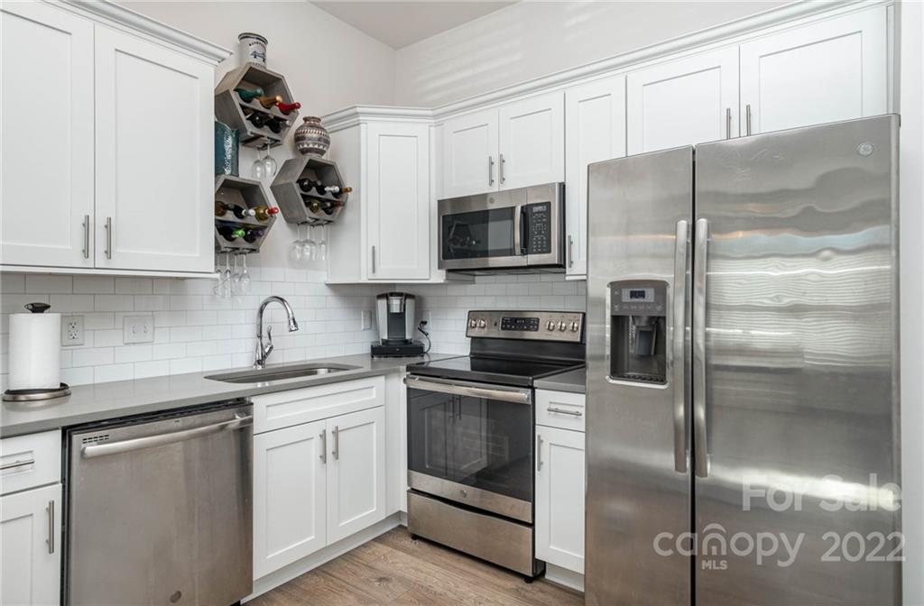 935 McAlway Road, Unit 105 Charlotte, NC 28211 - Photo 6 of 16 Gallery Image 6