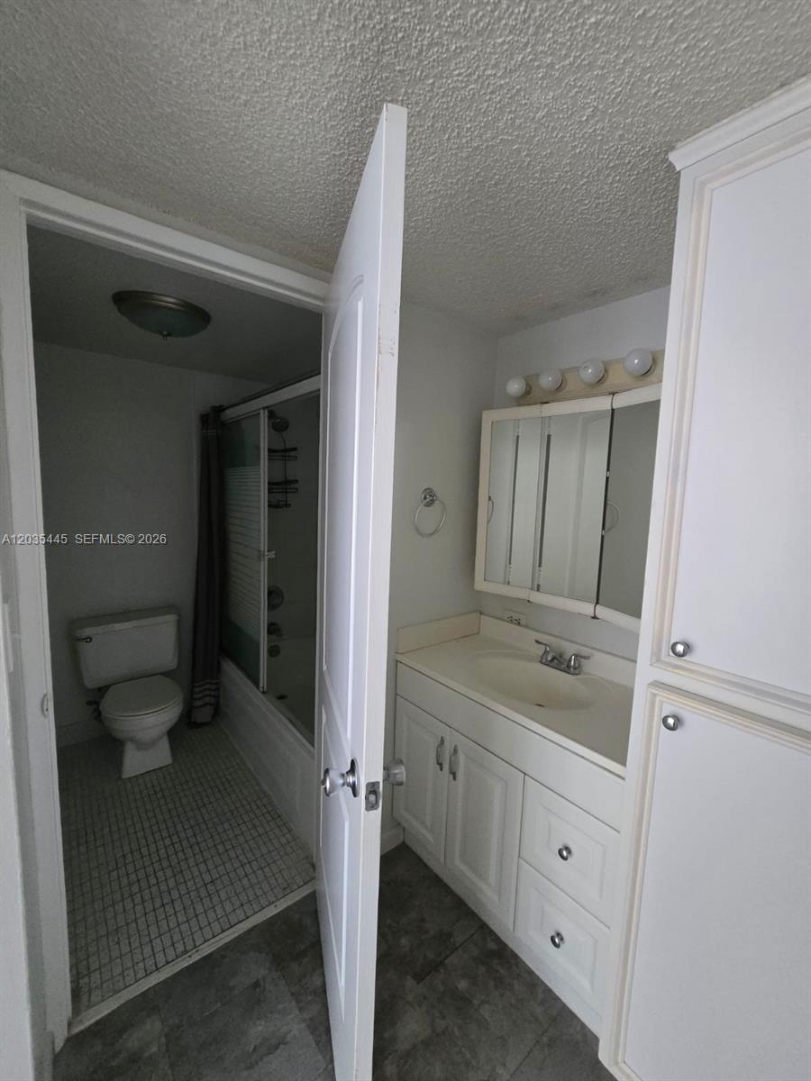 16909 North Bay Road, Unit 1020 Sunny Isles Beach, FL 33160 - Photo 25 of 37