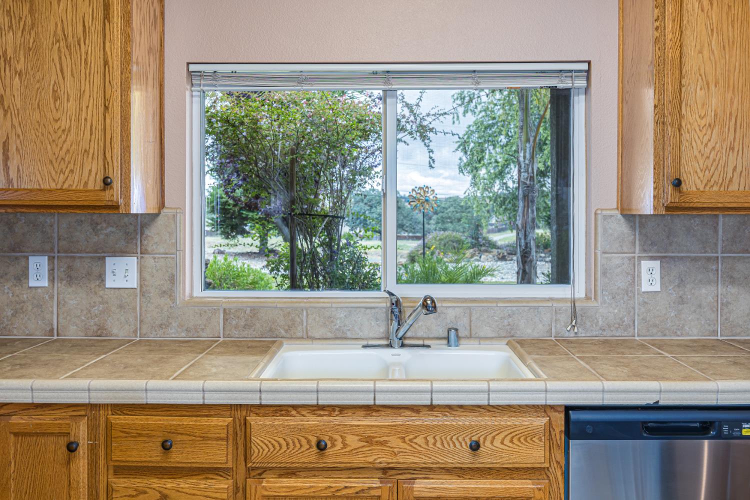 2083 State Rte 26 Valley Springs, CA 95252 - Photo 15 of 59
