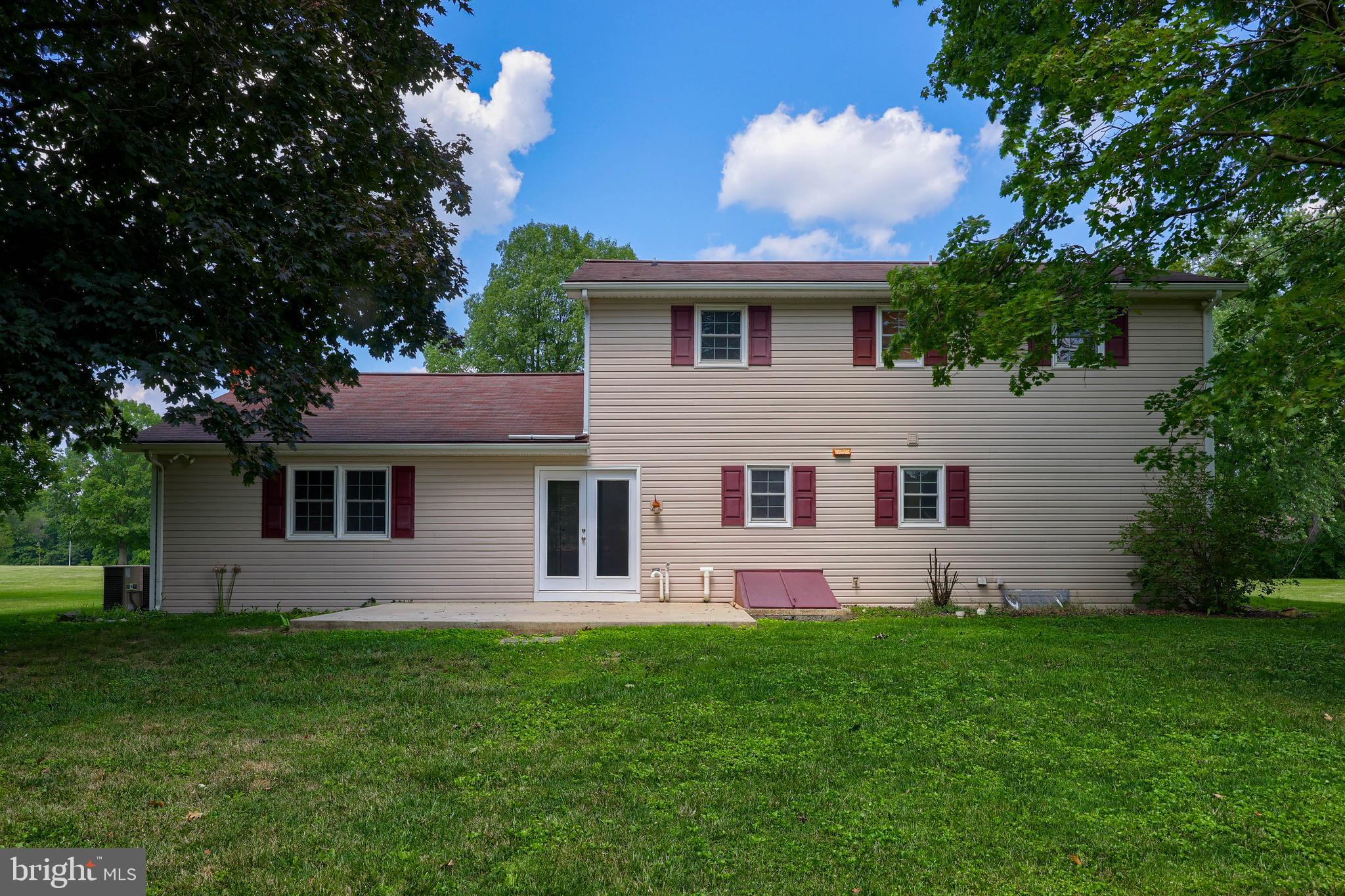 2156 Sherreem Road Lancaster, PA 17601 - Photo 3 of 32 Gallery Image 3
