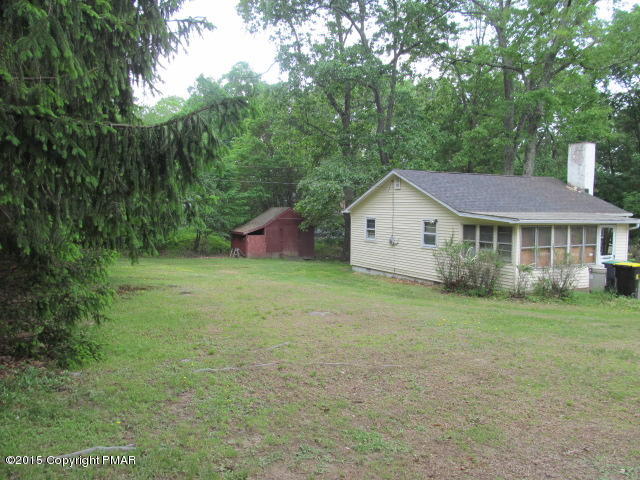 1264 Sugar Mountain Road West Bushkill, PA 18324 - Photo 2 of 10 1-Side