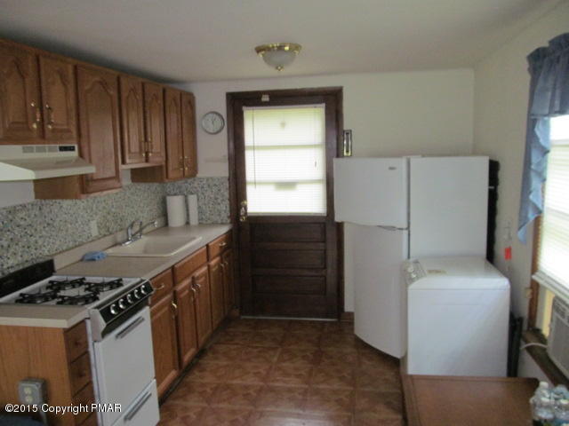 1264 Sugar Mountain Road West Bushkill, PA 18324 - Photo 7 of 10 7-Kitchen