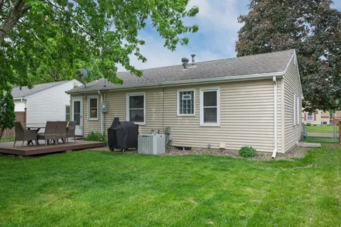 $400,000 | 2845 Sumter Avenue South, St. Louis Park, MN 55426