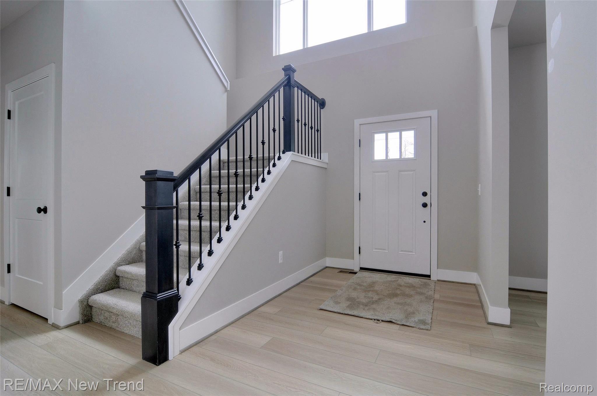 4132 Inverrary Court Commerce Township, MI 48382 - Photo 3 of 28 4-Foyer.jpg