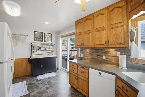$244,900 | 1801 2nd Avenue Southeast, Austin, MN 55912
