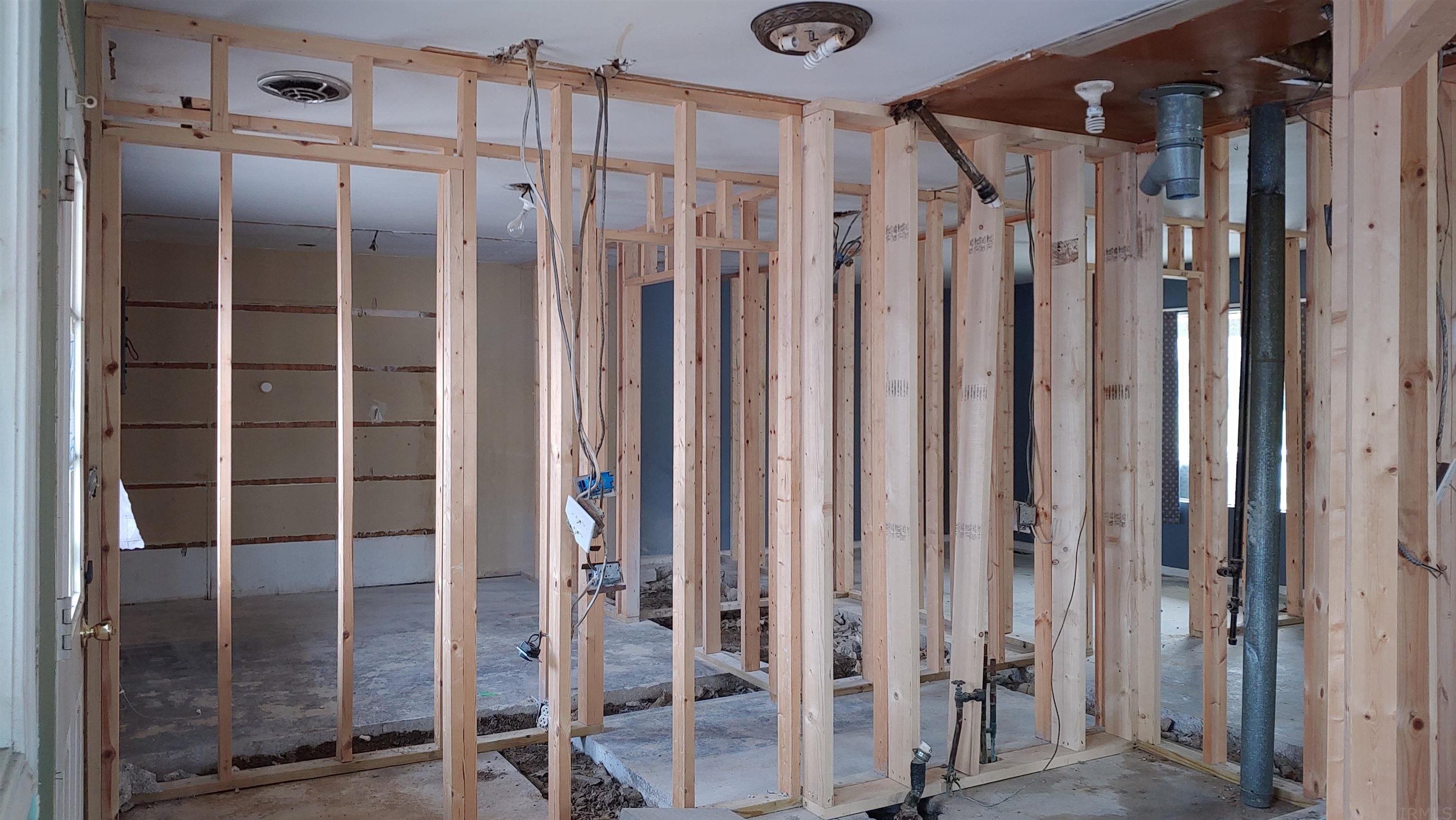 6702 Redbud Drive Fort Wayne, IN 46825 - Photo 5 of 13