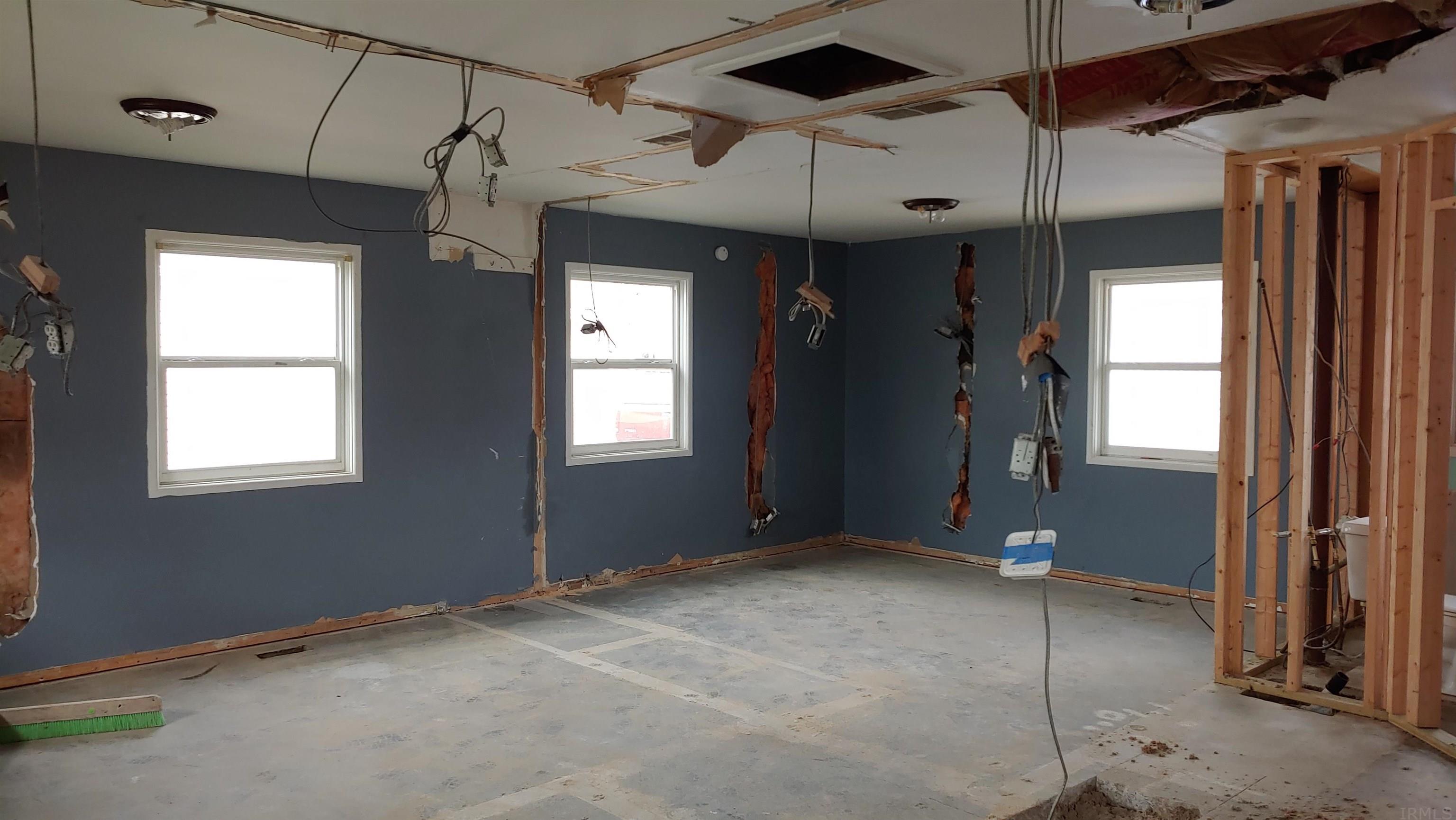 6702 Redbud Drive Fort Wayne, IN 46825 - Photo 7 of 13