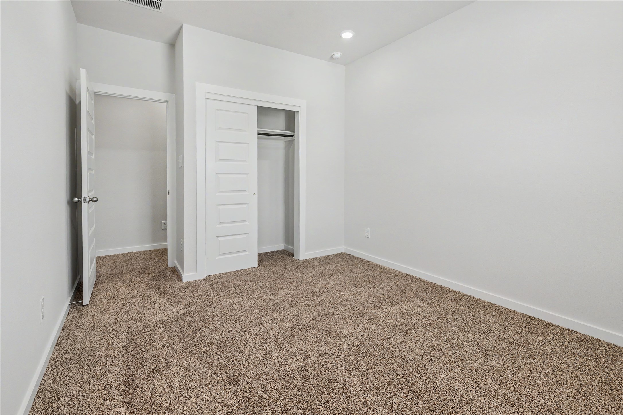 6427 Bolinas Court Rosharon, TX 77583 - Photo 42 of 49 an empty room with closet