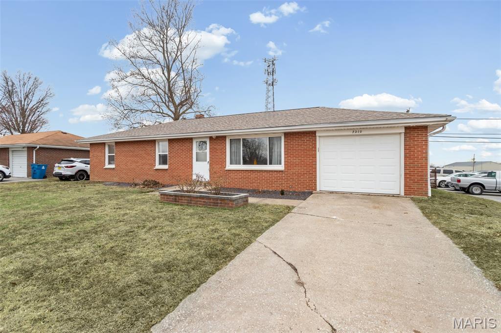 7210 Montclair Avenue Godfrey, IL 62035 - Photo 6 of 37