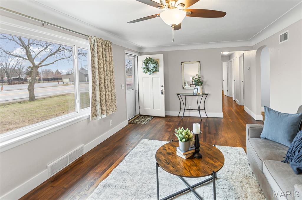 7210 Montclair Avenue Godfrey, IL 62035 - Photo 9 of 37