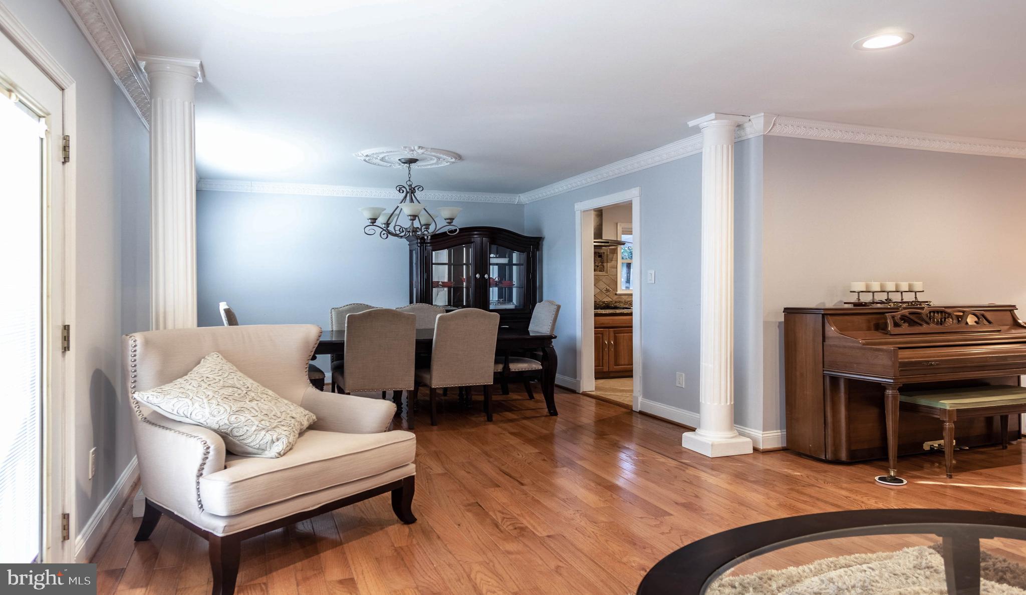 1391 Kimblewick Road Potomac, MD 20854 - Photo 3 of 23