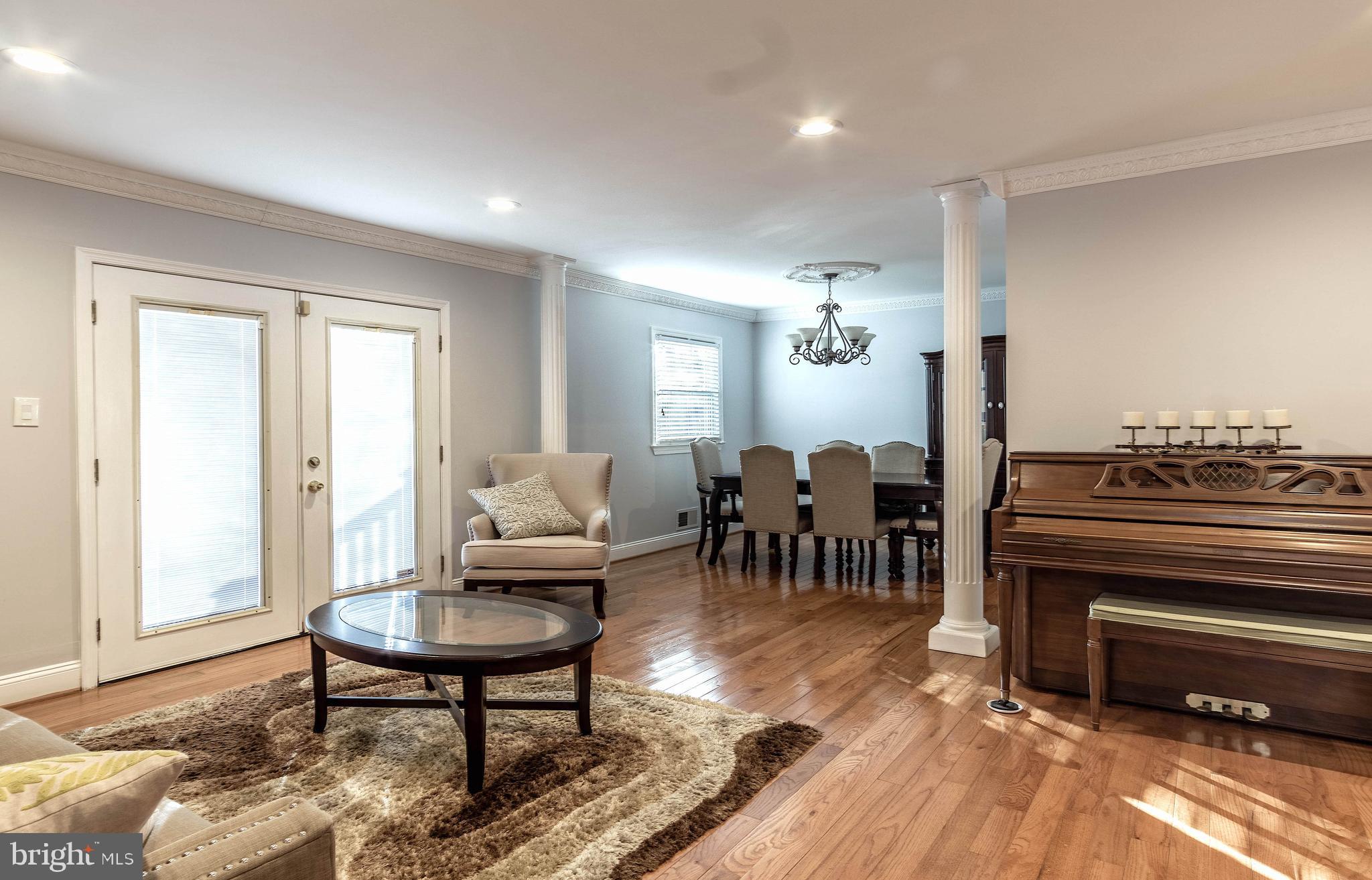 1391 Kimblewick Road Potomac, MD 20854 - Photo 4 of 23