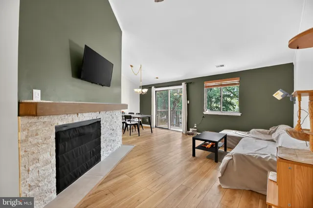 $2,100 | 203 B Cypress Cir Mount, Mount Laurel, NJ 08054