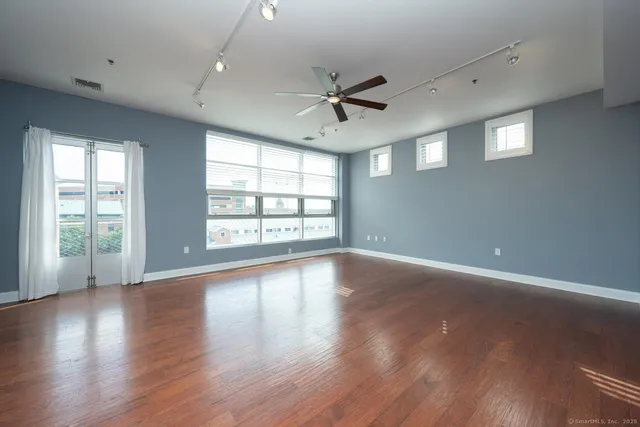 $3,975 | 10 Ann Street, Unit 406, Norwalk, CT 06854