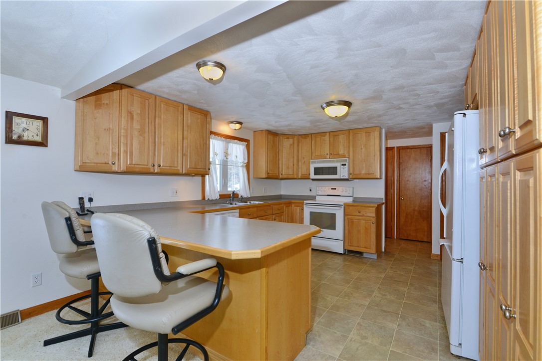 36 Sprucebrook Road Scituate, RI 02857 - Photo 11 of 45