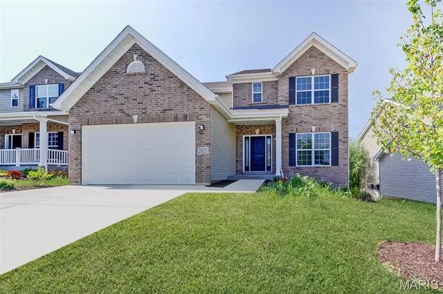 $615,000 | 2025 Maryland Oaks Circle, Maryland Heights, MO 63146